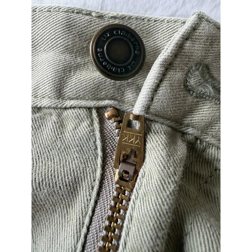 Vintage 1990s Liz Claiborne Lizwear Pleated Olive Green Cotton Shorts